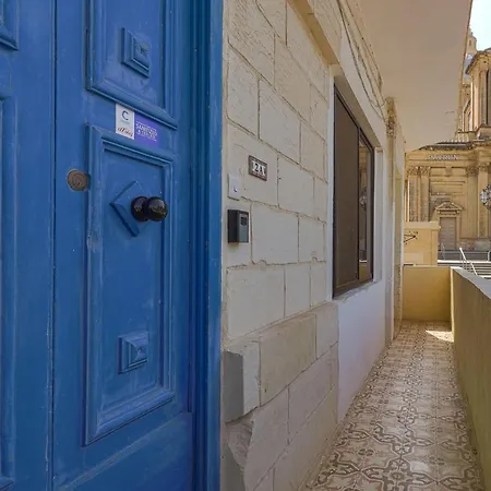 Retro Designer 1 Bedroom Apt In Cottonera New Kalkara